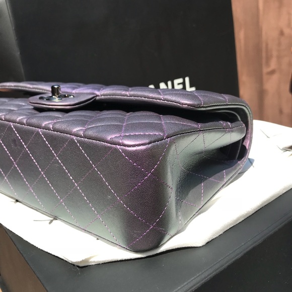 ❌SOLD❌ Chanel Metallic Purple Iridescent Flap - Picture 5 of 8